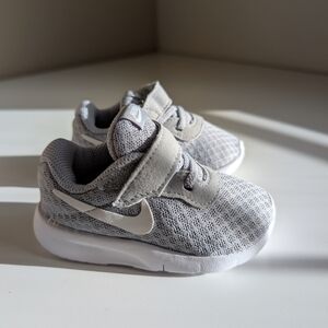 Nike Tanjun (TDV) Running Shoes, Toddler, Wolf Grey/White-White
